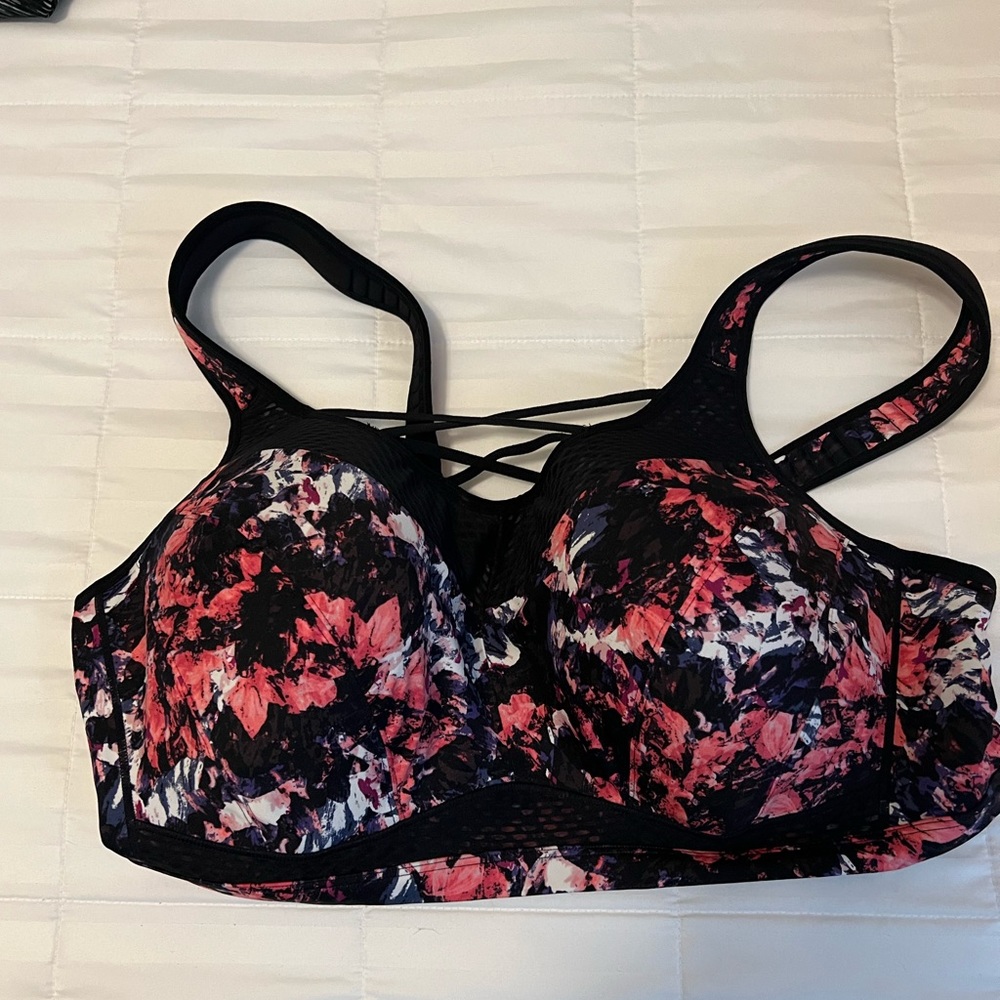 EUC LANE BRYANT LIVI SPORTS BRA 44DDD